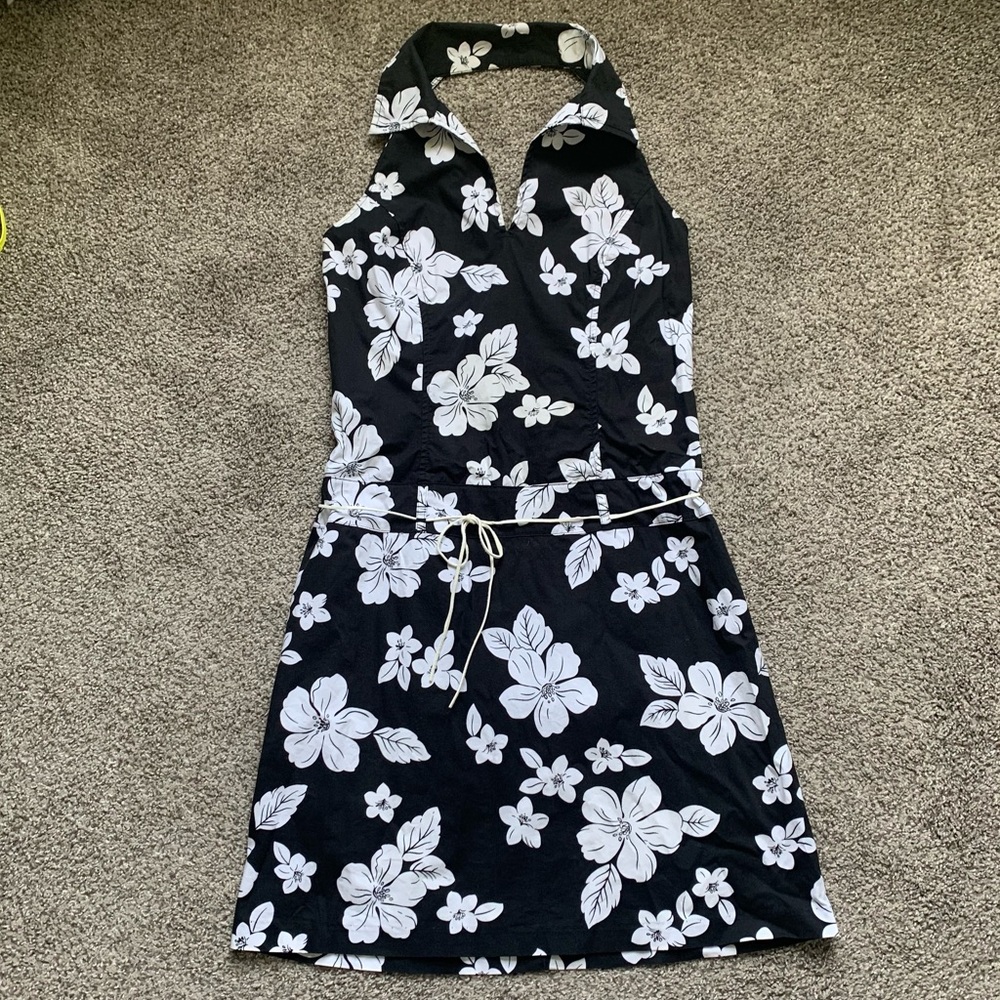 Black and white halter dress 🖤🤍